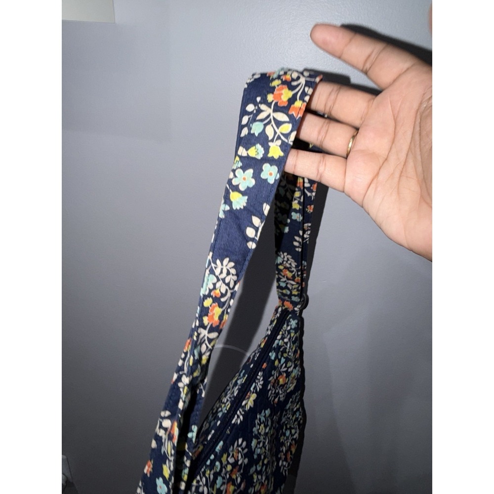 Vera Bradley Purse Chandelier Floral Shoulder Bag Pockets Zip Close Small Tote F - Picture 4 of 9